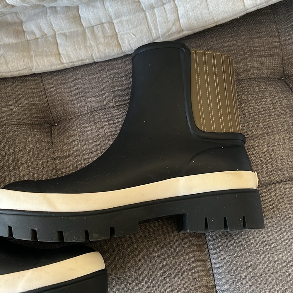 Tory Burch Boot - Picture 7 of 12